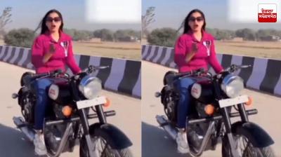 ਫਿਰੋਜ਼ਾਬਾਦ ’ਚ ਬੁਲੇਟ 'ਤੇ ਸਵਾਰ ਲੜਕੀ ਕਰ ਰਹੀ ਸਟੰਟ ਅਤੇ ਡਾਂਸ