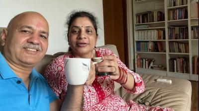 Sisodia shared a selfie with his wife drinking tea