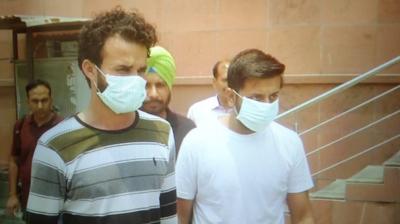 2 youth arrested in Drug and arms smuggling from Pakista