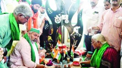 The foundation stone of 'Shaheed Memorial' has been laid for the farmers who lost their lives during the peasant agitation