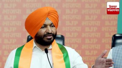 Union Minister of State Ravneet Singh Bittu issued recovery notice of Rs 17.62 lakh