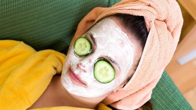Homemade cucumber face pack will bring glow to the face