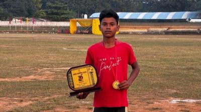 Football player dies News