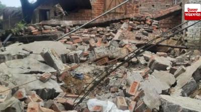 4-storey building collapses in Delhi's Burari, fear of some people being trapped
