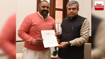 MP Sushil Rinku met Railway Minister to get new Vande Bharat Express stoppage in Jalandhar.