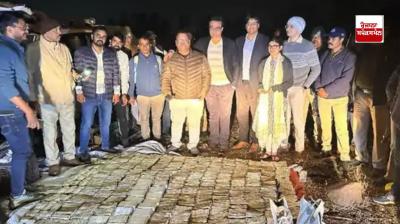 52 kg gold found in car in Bhopal forest latest news in punjabi