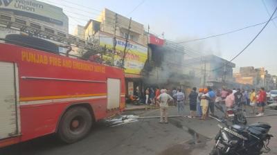 ਬੁੱਕ ਸਟੋਰ 'ਚ ਲੱਗੀ ਭਿਆਨਕ ਅੱਗ