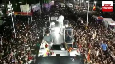 Stampede at actor Vijay's rally, 31 dead