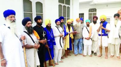 Jathedar Bhai Balbir Singh Muchhal with Others
