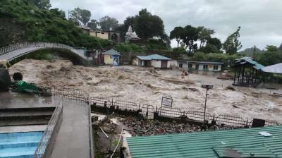 Cloud burst in dhauladhar