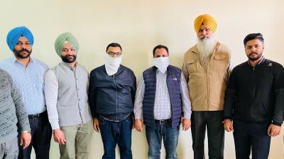 VB NABS AMRITSAR IMPROVEMENT TRUST JE, CLERK FOR TAKING RS 50,000 BRIBE news in punjabi 