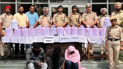 Gurdaspur Police recovered 17.960 Kg Heroin with an arrest of 3 smugglers 