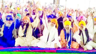 Bhai Dhian Singh Mand and Bhai Daduwal During the Dharna