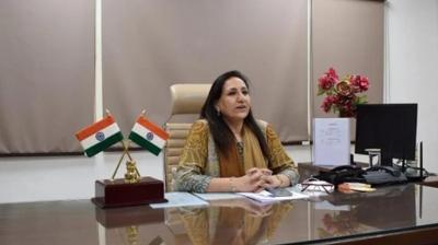  ਮਾਧਵੀ ਕਟਾਰੀਆ ਕਮਿਸ਼ਨਰ ਦੇ ਅਹੁਦੇ ’ਤੇ ਨਿਯੁਕਤ ਹੁੰਦੇ ਹੋਏ 