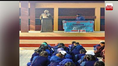 ਟ੍ਰੈਫਿਕ ਨਿਯਮਾਂ ਪ੍ਰਤੀ ਜਾਗਰੂਕਤਾ ਲਈ ਸਰਕਾਰੀ ਸੀਨੀਅਰ ਸੈਕੰਡਰੀ ਸਕੂਲ ’ਚ ਲਗਾਇਆ ਜਾਗਰੂਕਤਾ ਕੈਂਪ