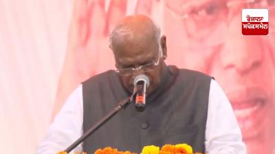 Mallikarjun Kharge: Mallikarjun Kharge's deteriorating health while giving a speech on stage, then said - will not die so soon