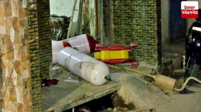 Delhi: Seven people, including two children, injured in cylinder explosion in Swaroop Nagar