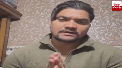 The youth who violated the etiquette at Sri Darbar Sahib again apologized with folded hands.