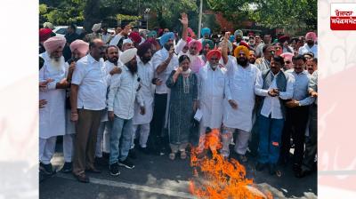 Punjab Congress workers protested and burnt an effigy against the Pahalgam terrorist attack.
