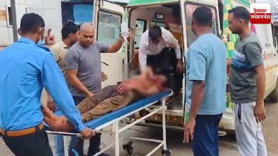 ਜ਼ਖਮੀ ਹਸਪਤਾਲ ਲਿਜਾਂਦੇ ਹੋਏ ਤਸਵੀਰ