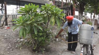 The bicycle is planting mechanics