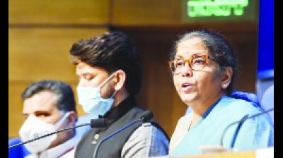 ਪੱਤਰਕਾਰਾਂ ਨੂੰ ਸੰਬੋਧਨ ਕਰਦੇ ਹੋਏ ਵਿੱਤ ਮੰਤਰੀ ਨਿਰਮਲਾ ਸੀਤਾਰਮਣ। ਪੀਟੀਆਈ