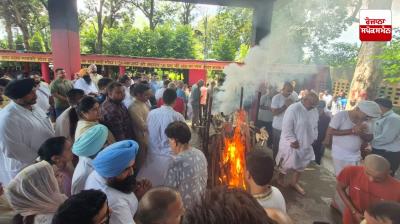 A huge gathering bids farewell to R.P. Sharma in Pathankot