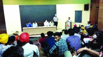 During the meeting, the National President of Indian Journalists Union K.B. Pandit addressed the meeting.