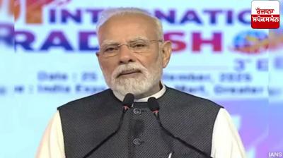 In 'Mann Ki Baat', the Prime Minister emphasized on Swadeshi