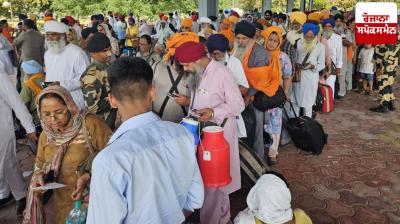 The Indian government has given permission to the SGPC and the Delhi Committee to send a Sikh delegation to Pakistan.