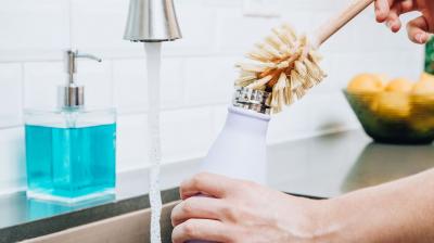 How to Clean Water Bottle 