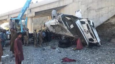 28 people died as bus fell into a ravine in Pakistan
