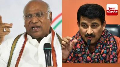 Manoj Tiwari's reply to Kharge