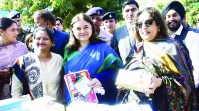  Cabinet Minister Ms Maneka Gandhi Who Visited The Organic Fair