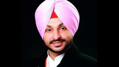 ਮੰਤਰੀ ਜਾਂ ਤਾਂ ਤਾਕਤ ਦਿਖਾਉਣ ਜਾਂ ਅਹੁਦੇ ਛਡ ਕੇ ਪਾਸੇ ਹੋਣ : ਬਿੱਟੂ