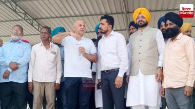 After the announcement of the budget, Rural Development Minister Tarunpreet Singh Sondh inspected the playgrounds