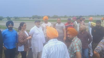Minister Chetan Singh Jaudamajra inspected the villages affected by heavy rain along with Ghaggar and other rivers.