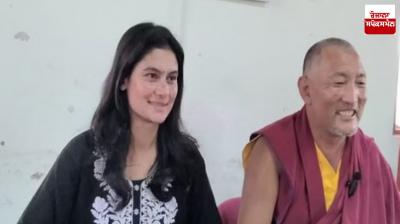 At the age of 4, he begged on the streets with his mother, now he returned home as a doctor