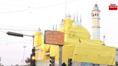 Shahjahanpur's 'Laat Sahib' mosques covered with tarpaulin on the occasion of Holi