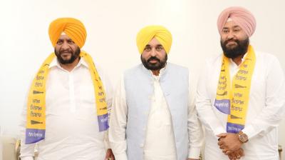 Akali Dal Leaders Join AAP