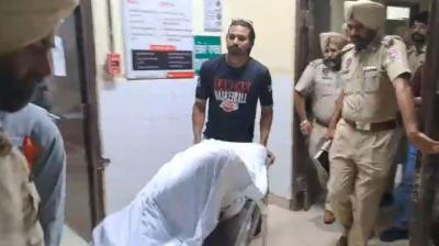 Encounter between police and gangster in Batala