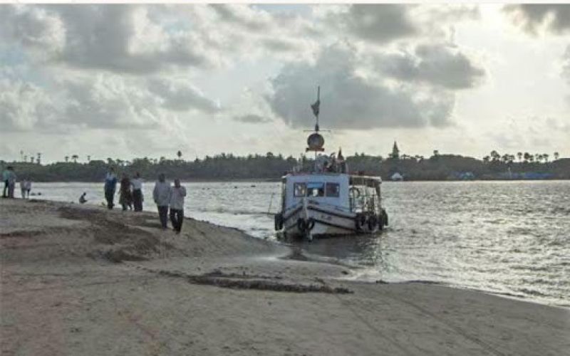 Boat full of weapons recovered