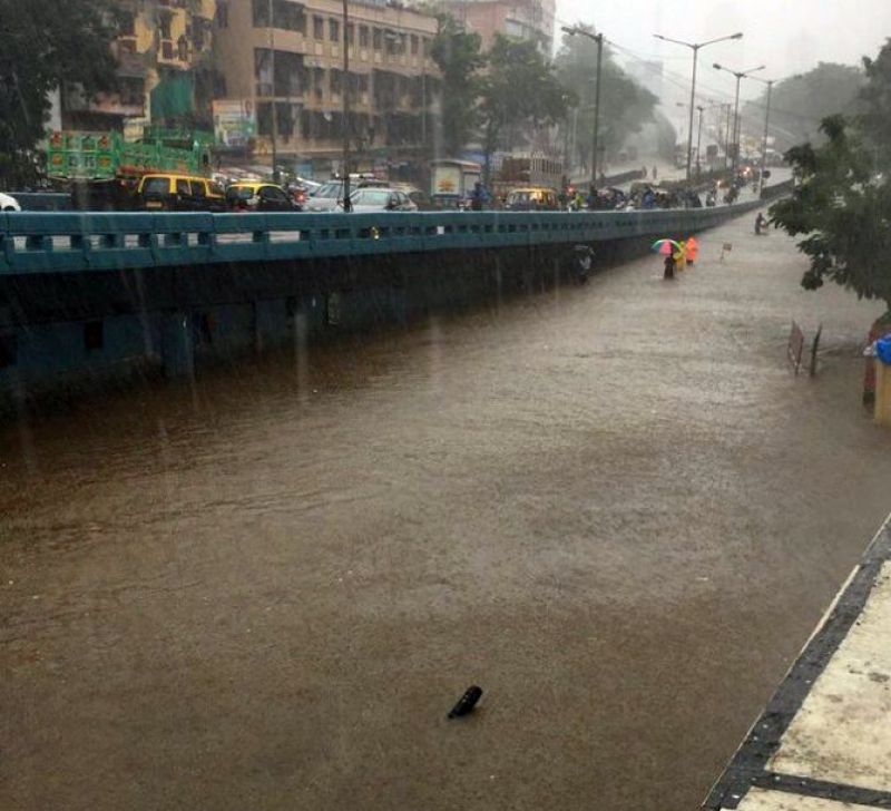 heavy rain strikes mumbai 