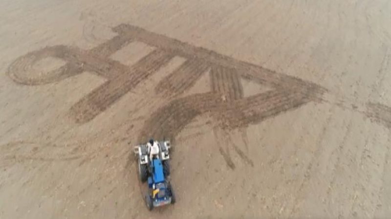 Sangrur farmer wrote 550th years with the tractor in field