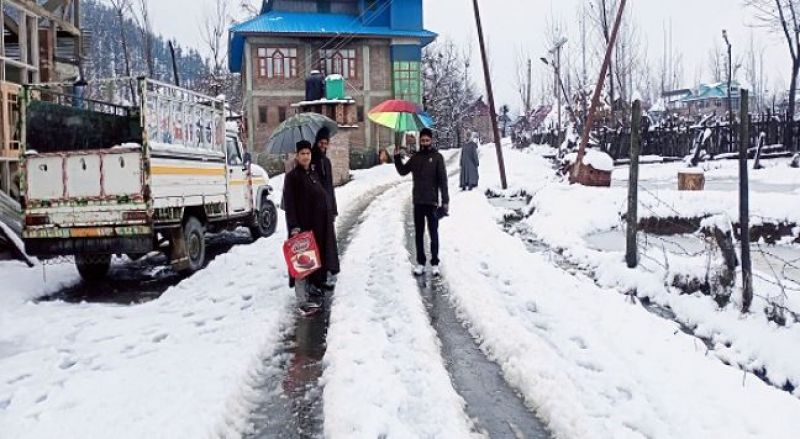 snowfalls Kashmir