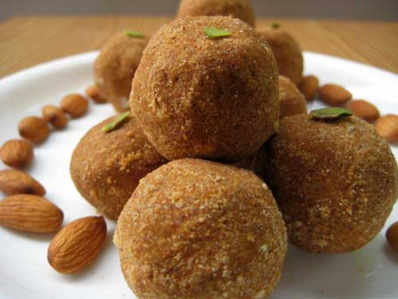 Alsi Pinni Recipe 