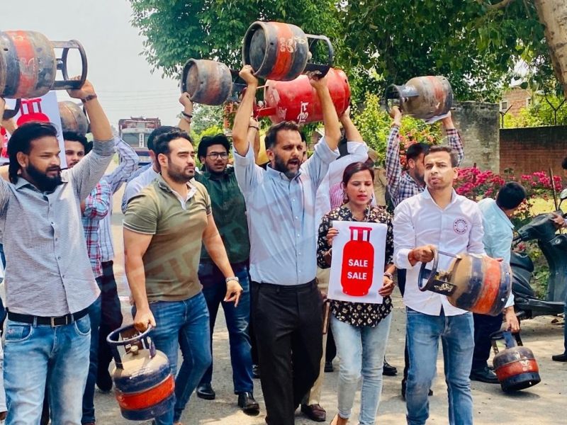Youth Congress protest against the LPG Price Hike 