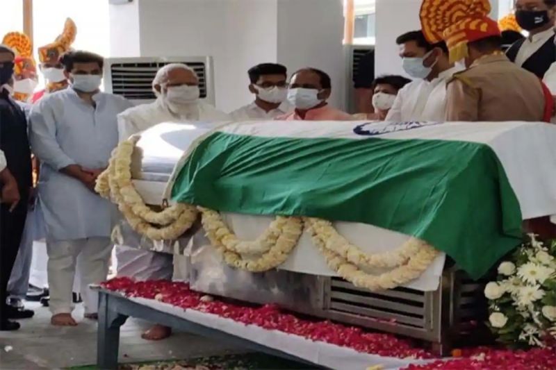 PM Modi Pays Tributes to Former UP CM