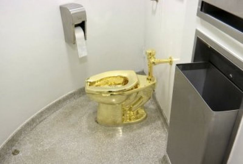 35 crore rupees golden toilet stolen