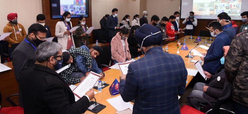 CEO Punjab hands-over Voter ID Cards to Sohna-Mohna & five more new voters